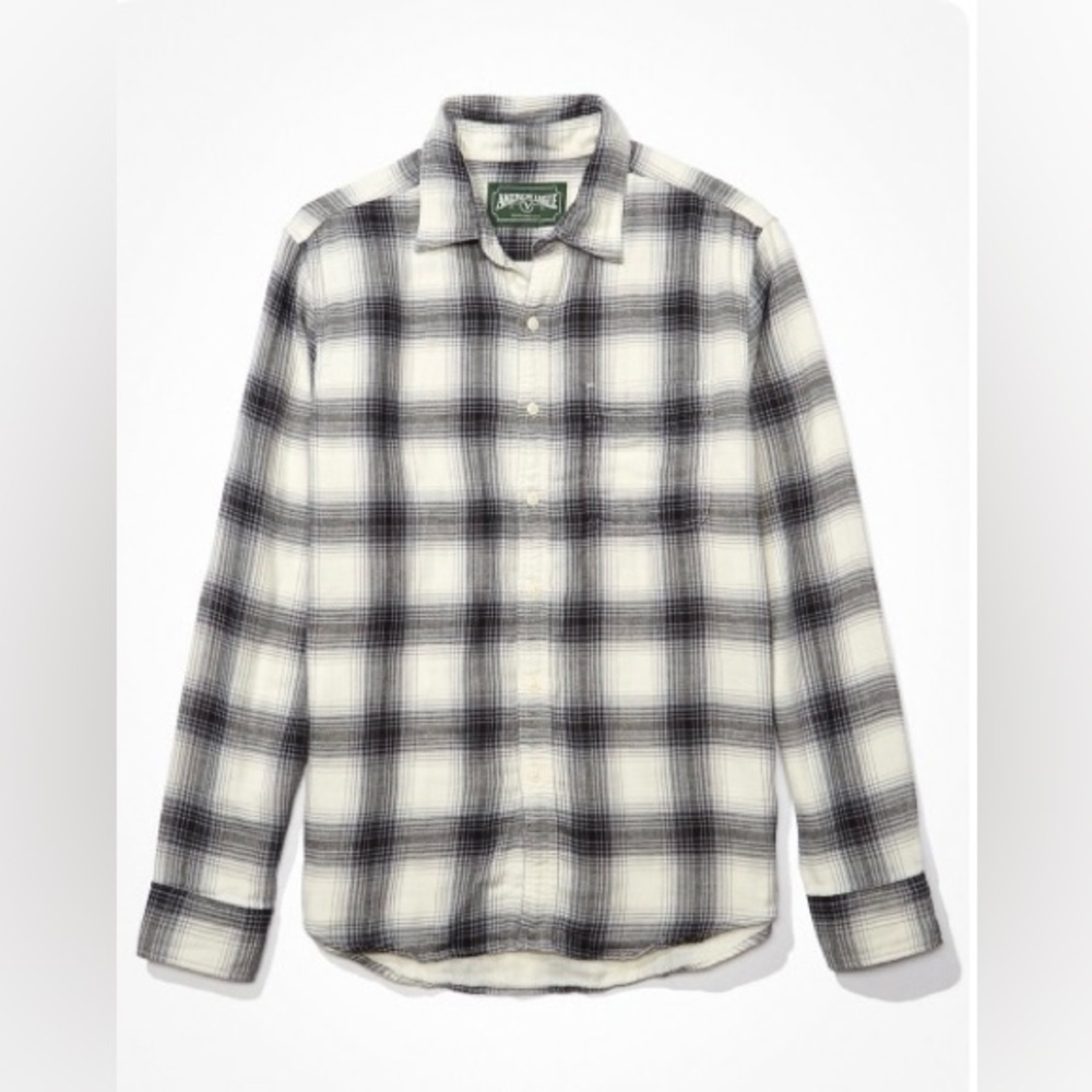 AMERICAN EAGLE Men's Super Soft Everyday Button-Up Black/White Shirt, size M